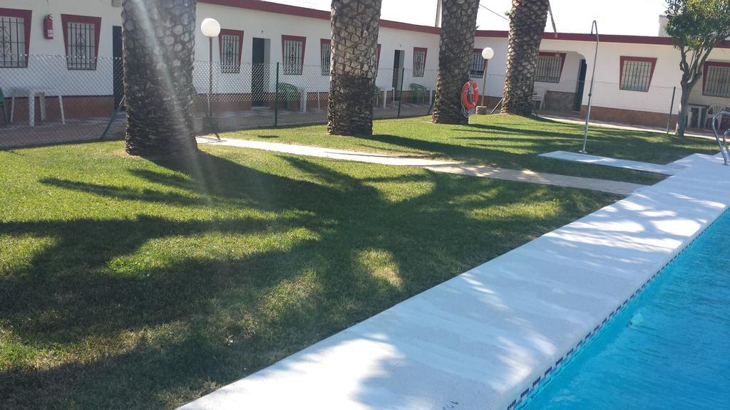 Hostal Las Parcelas Коніль-де-ла-Фронтера Екстер'єр фото