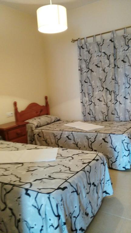 Hostal Las Parcelas Коніль-де-ла-Фронтера Екстер'єр фото