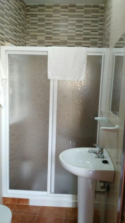 Hostal Las Parcelas Коніль-де-ла-Фронтера Екстер'єр фото